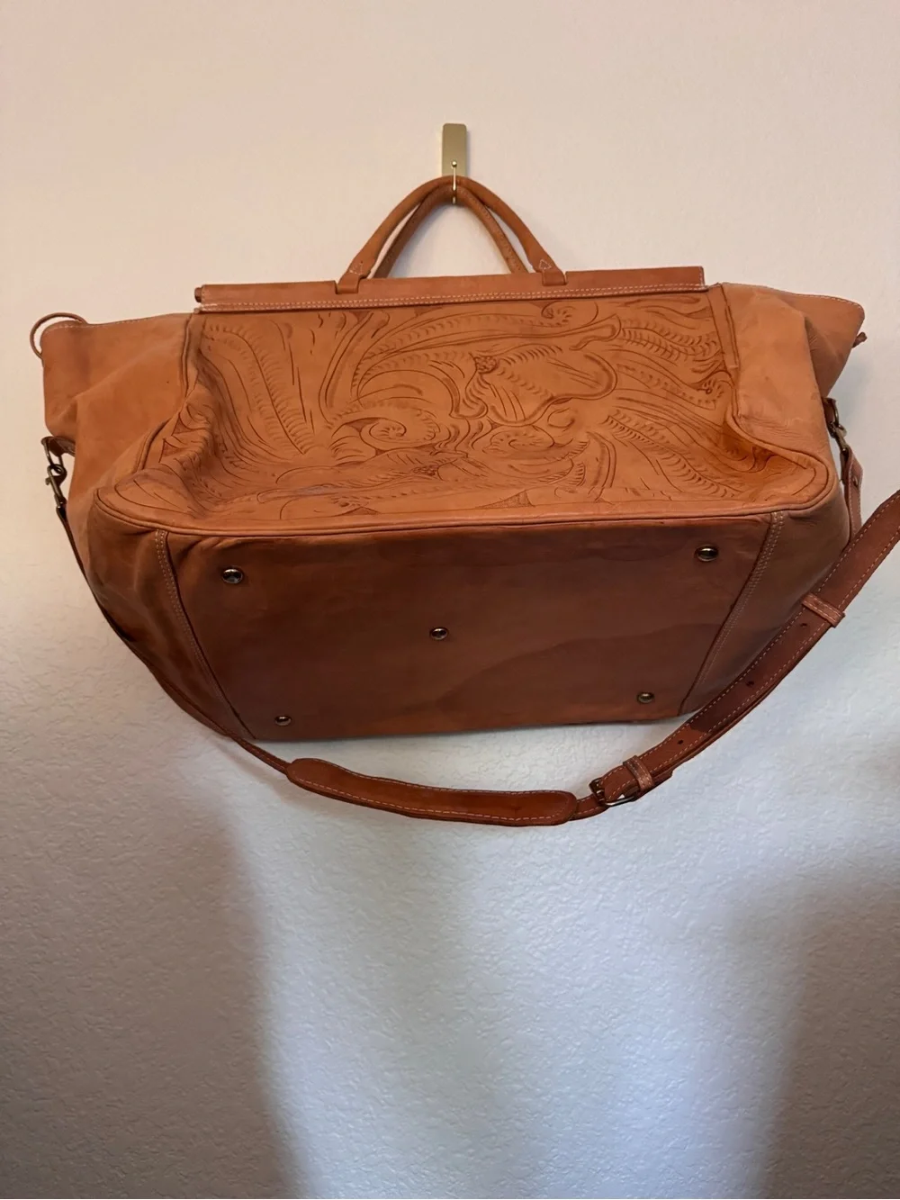 VTG Sergios Collection Genuine Leather Western Tooled Travel Bag Weekend Duffel